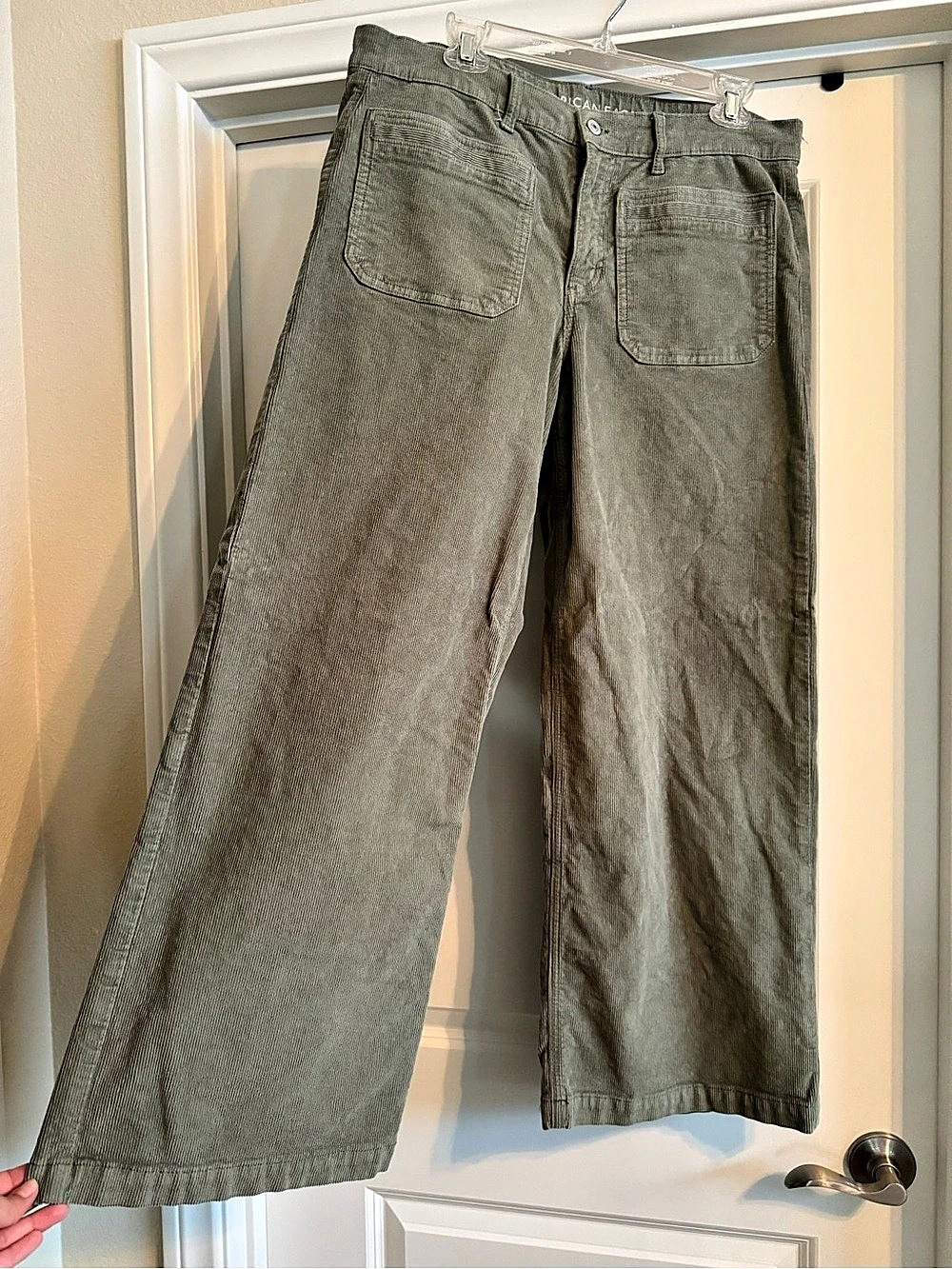 American Eagle Wide Leg Corduroy Pants in Green Size 12 - Picture 2 of 8